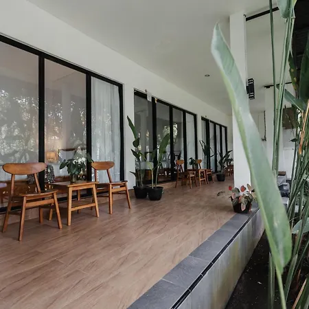 Hotel Dana'S House